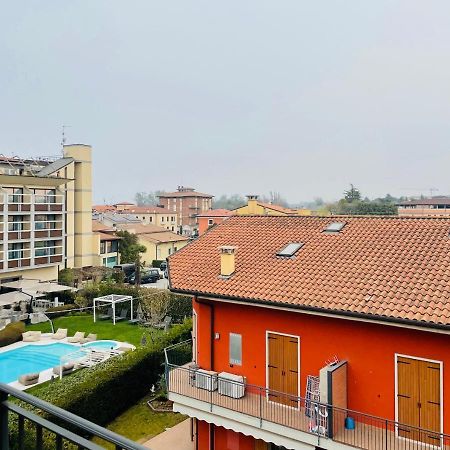 Appartamento Giallo Peschiera del Garda Esterno foto