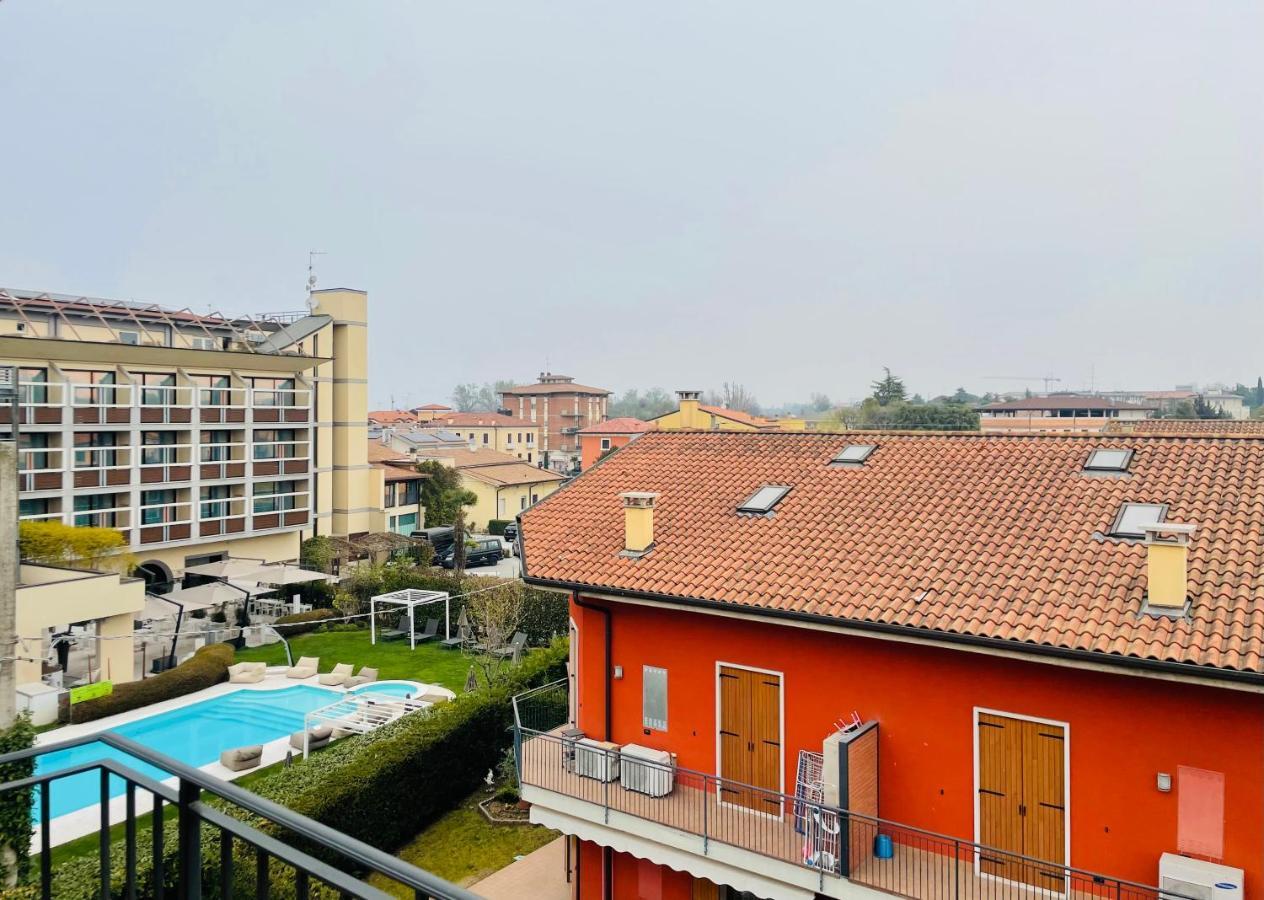 Appartamento Giallo Peschiera del Garda Esterno foto